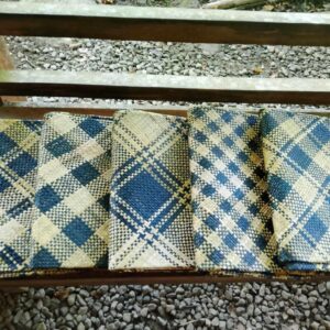 BLACK AND WHITE TAOVALA 8X5FT